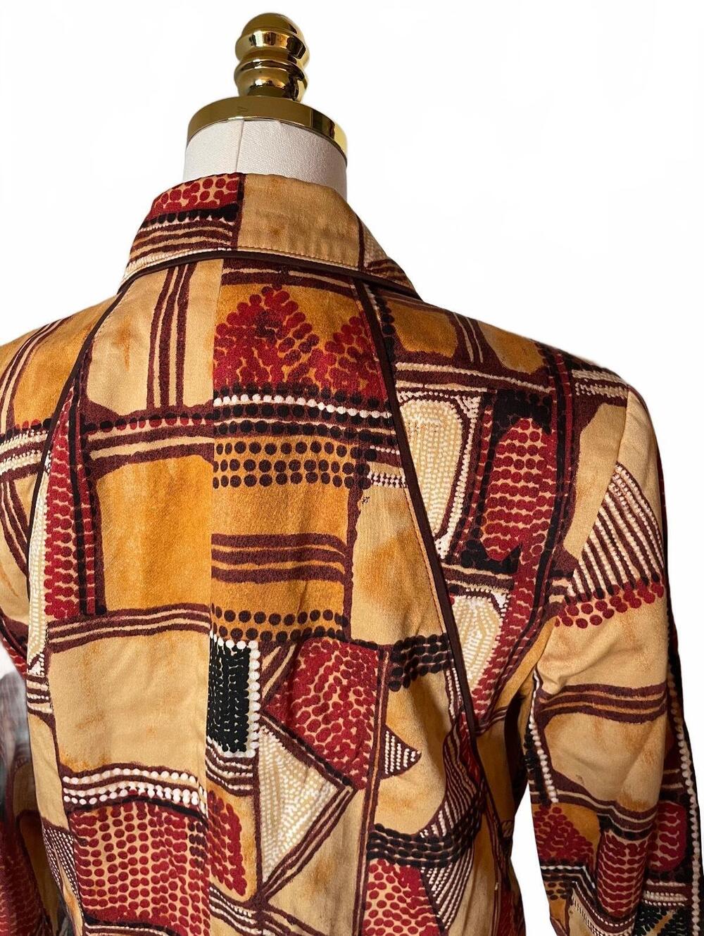 Harve Benard petite cropped patterned blazer in tan rust and brown - Picture 6 of 6